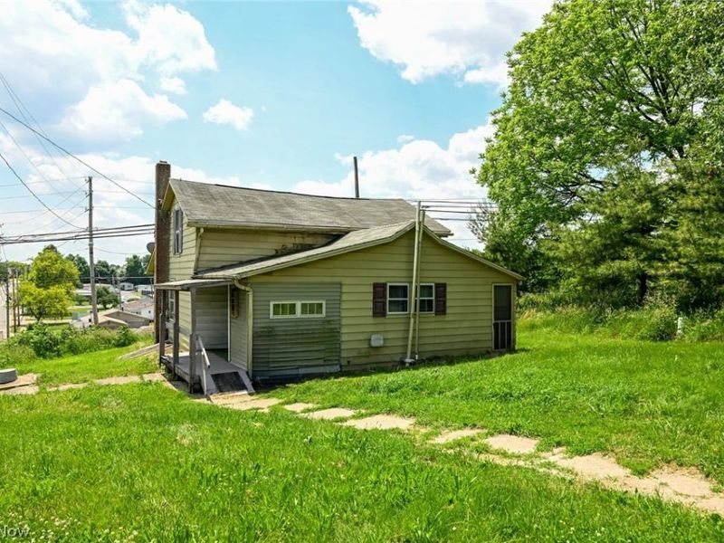 893 Norton Avenue , Barberton, OH 44203 Photo 5