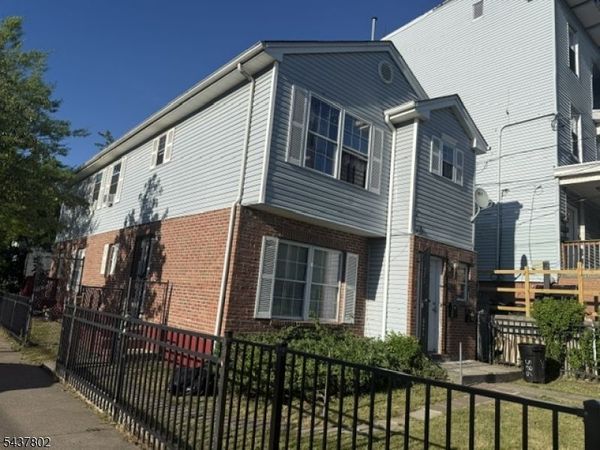 586 15Th Ave, Newark, NJ 07103