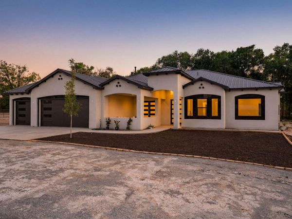 1910 Sunshine Road SW, Albuquerque, NM 87105