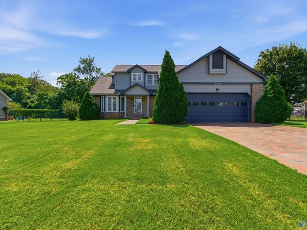 142 Henson Drive, Huntsville, AL 35811