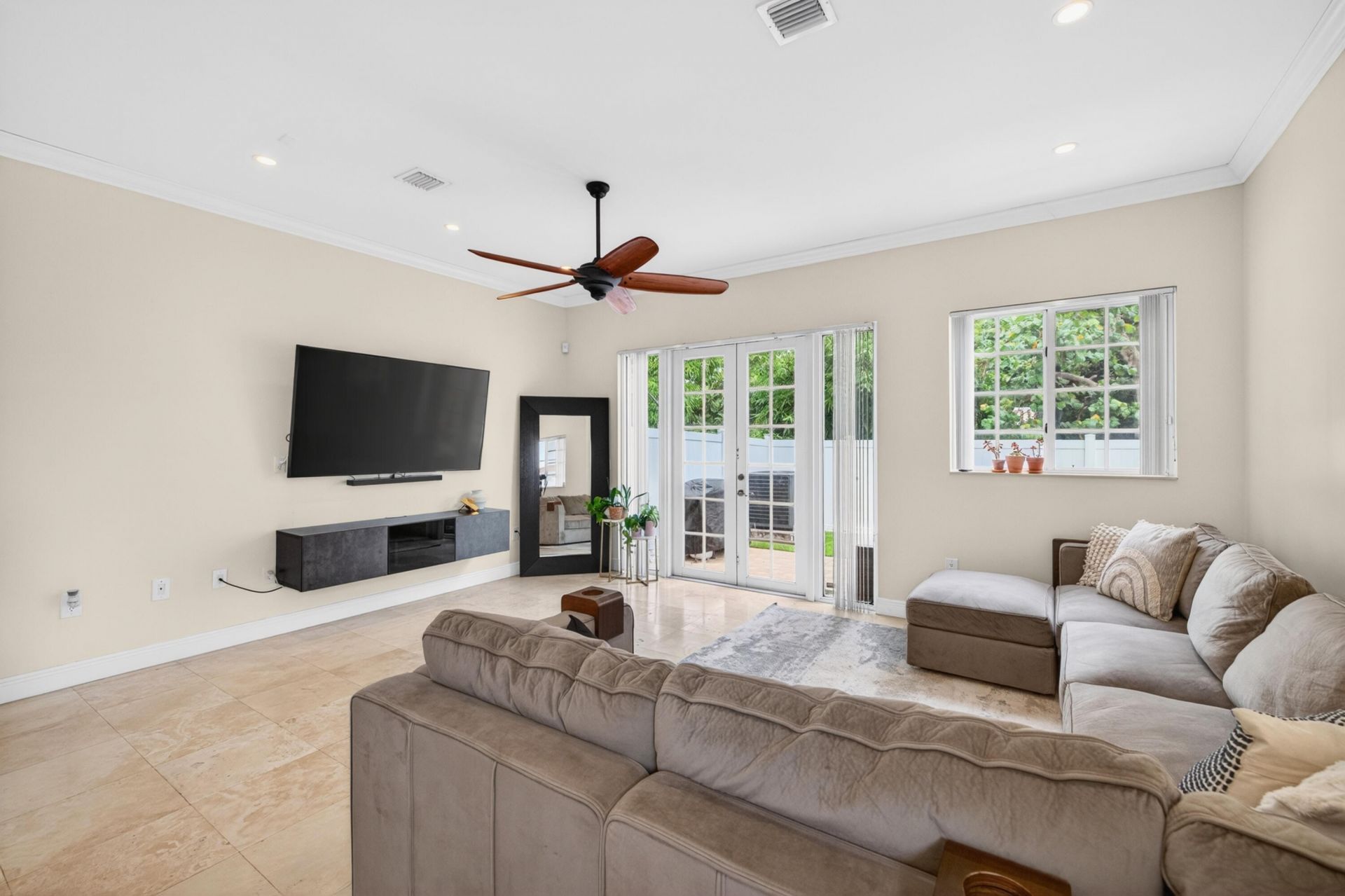 825 SW 12th Street, Fort Lauderdale, FL 33315 Photo