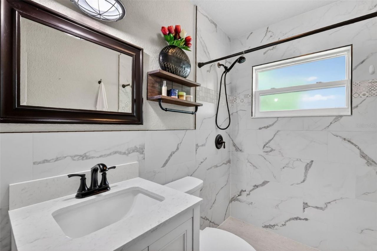 1012 S Baker Street , Mount Dora, FL 32757 Photo