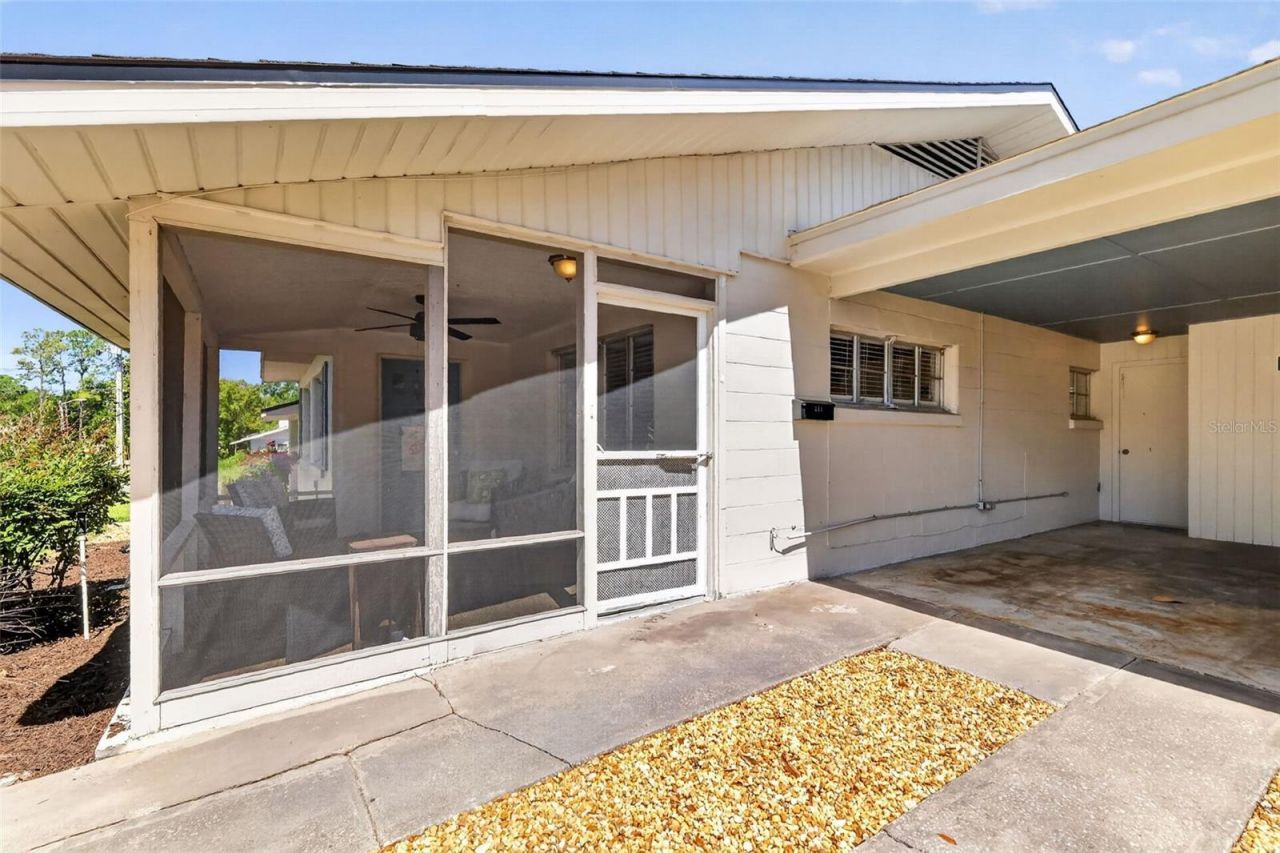 1012 S Baker Street , Mount Dora, FL 32757 Photo