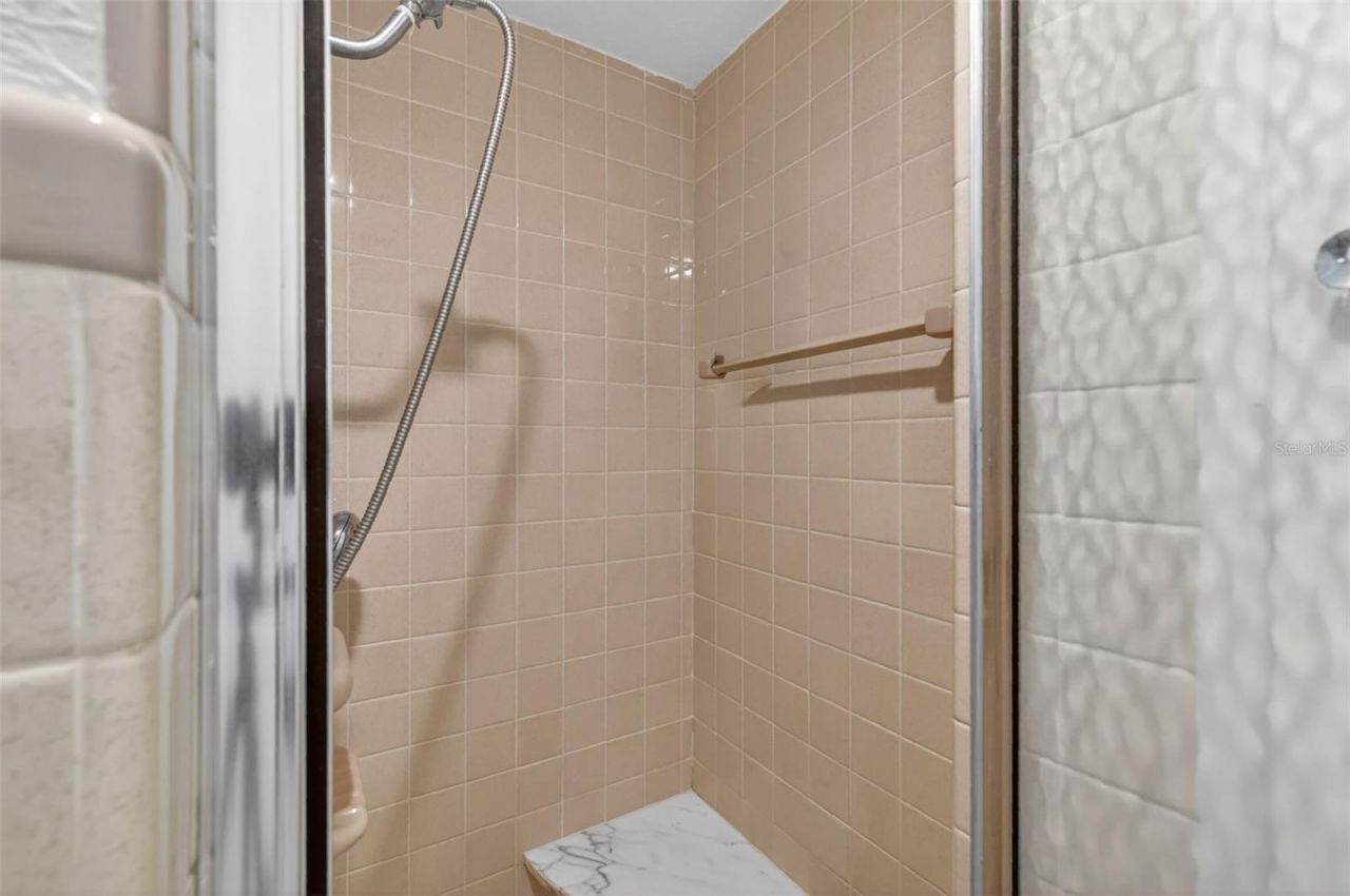 1012 S Baker Street , Mount Dora, FL 32757 Photo