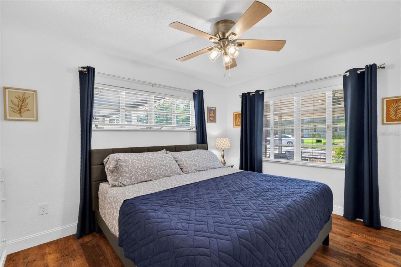 1012 S Baker Street , Mount Dora, FL 32757 Photo