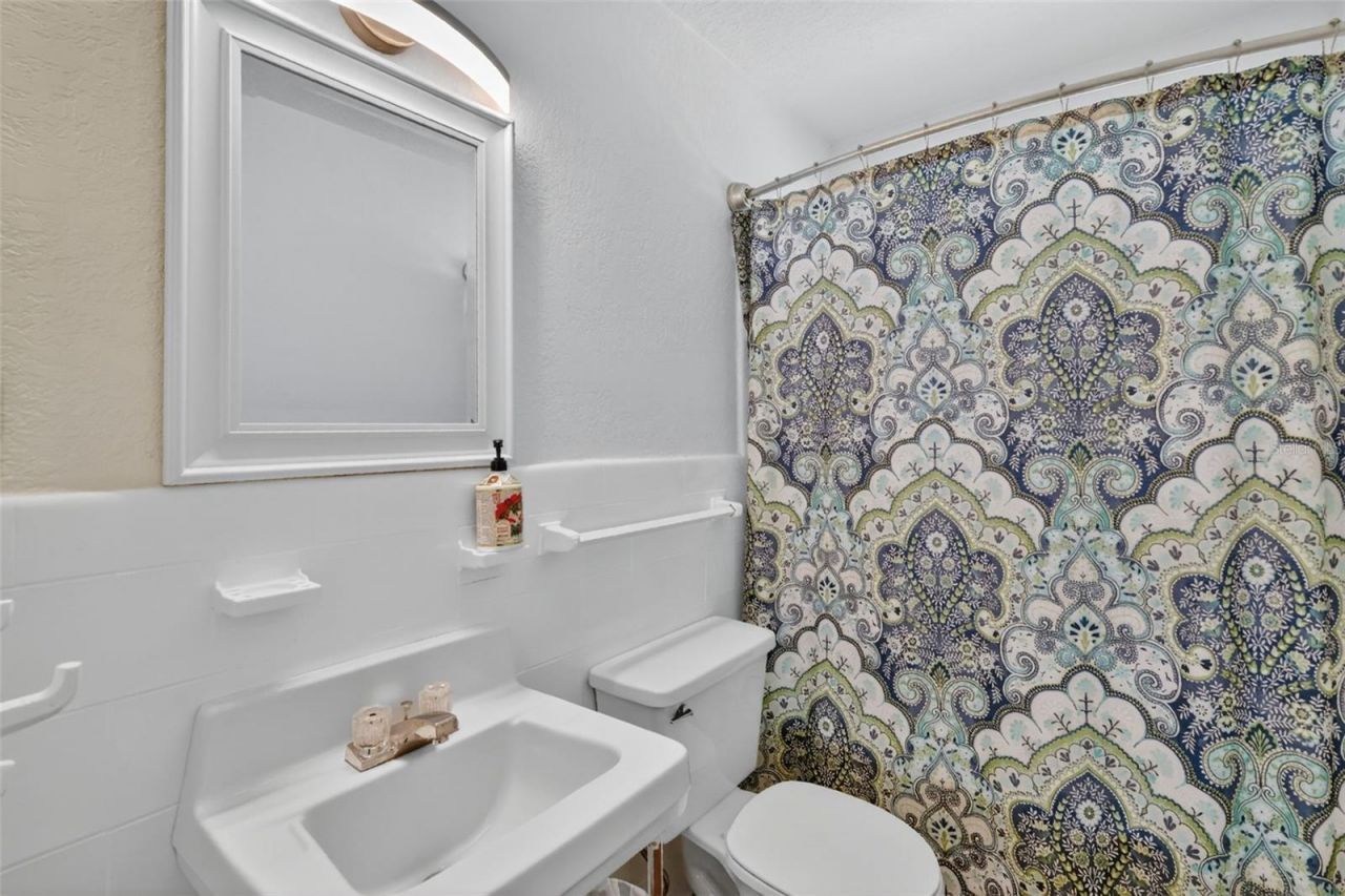 1012 S Baker Street , Mount Dora, FL 32757 Photo
