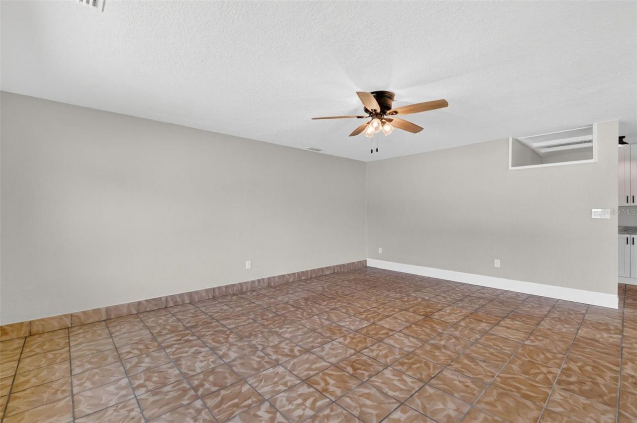 1012 S Baker Street , Mount Dora, FL 32757 Photo