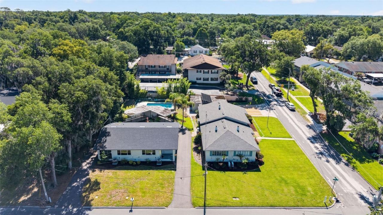 1012 S Baker Street , Mount Dora, FL 32757 Photo