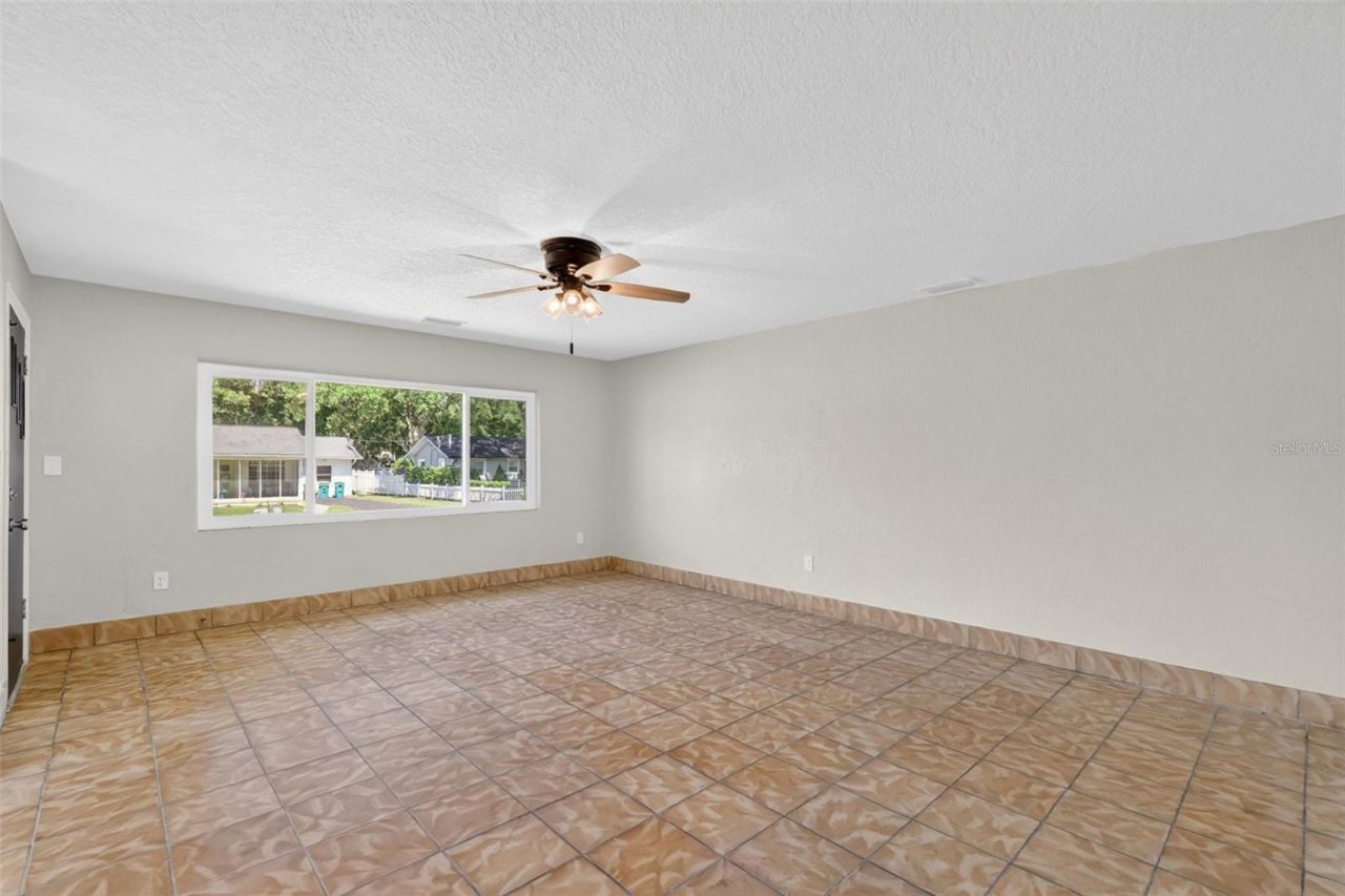1012 S Baker Street , Mount Dora, FL 32757 Photo