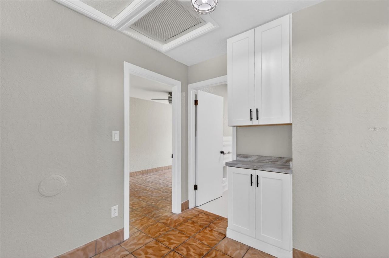 1012 S Baker Street , Mount Dora, FL 32757 Photo