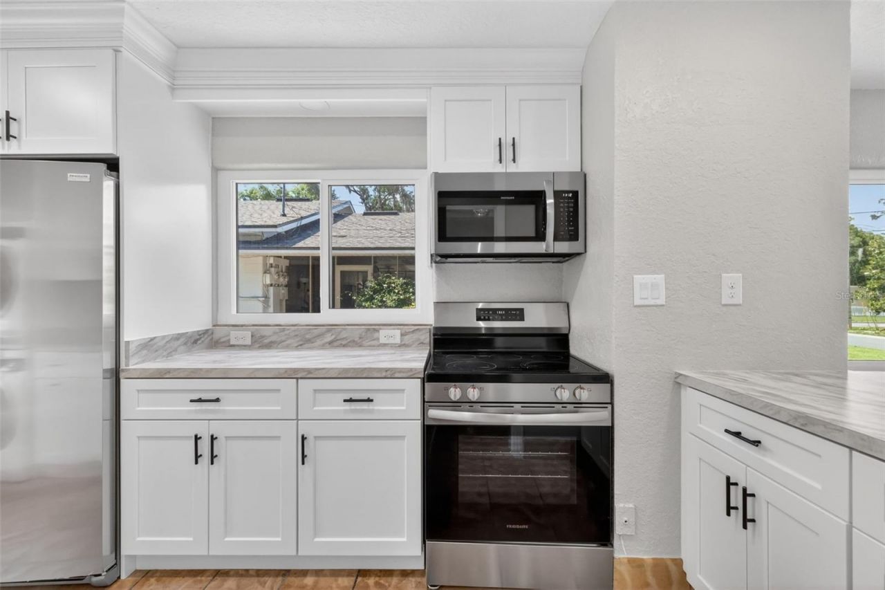 1012 S Baker Street , Mount Dora, FL 32757 Photo