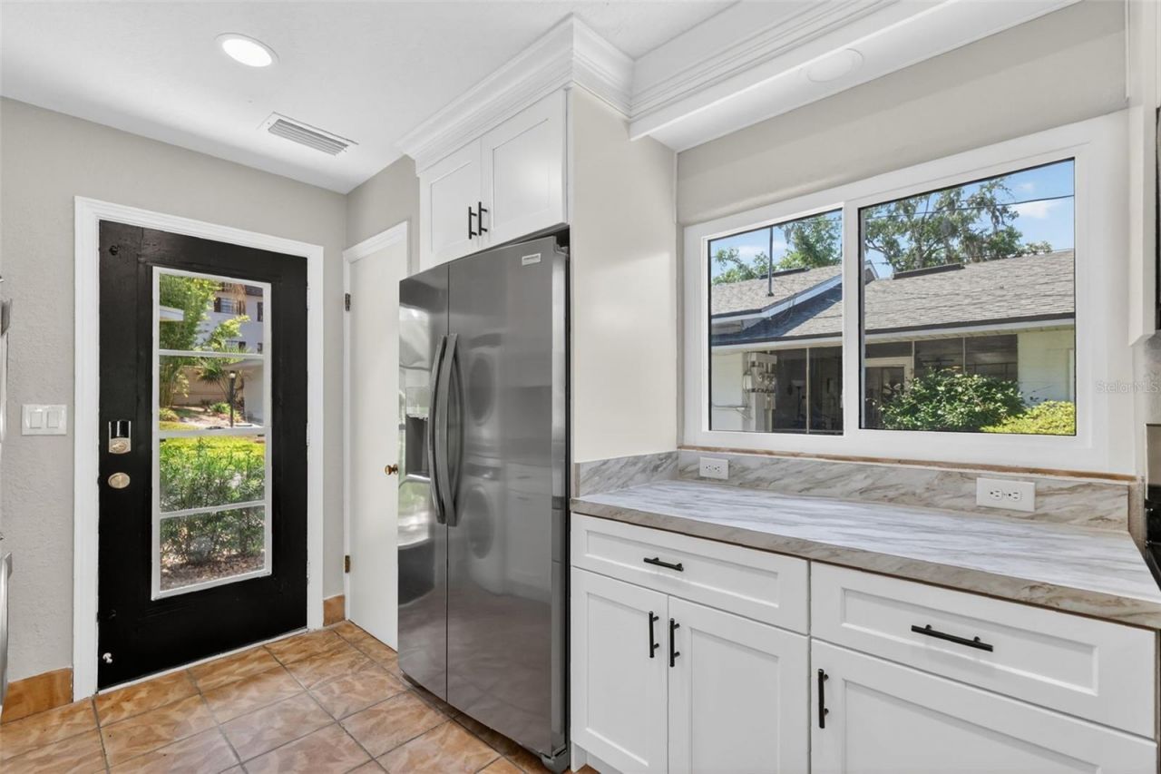 1012 S Baker Street , Mount Dora, FL 32757 Photo