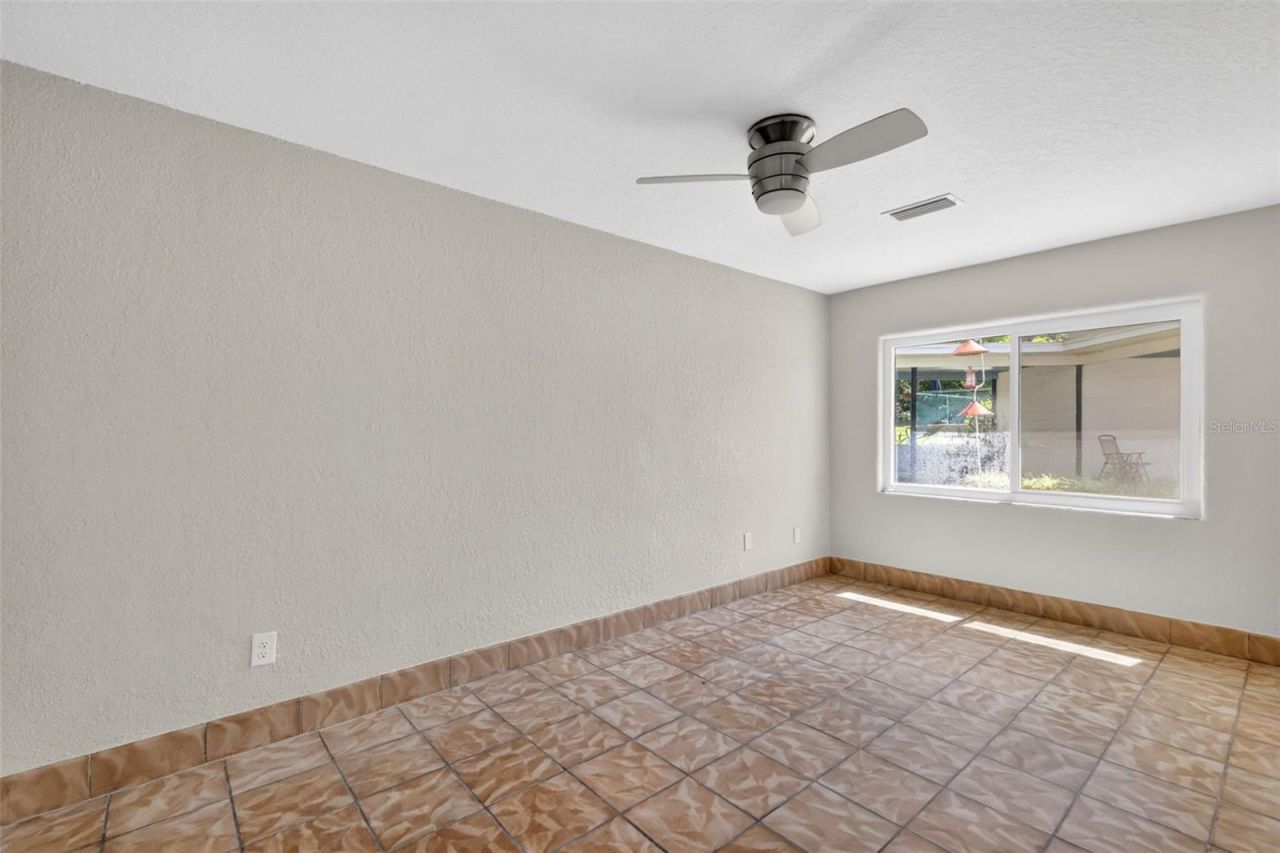 1012 S Baker Street , Mount Dora, FL 32757 Photo