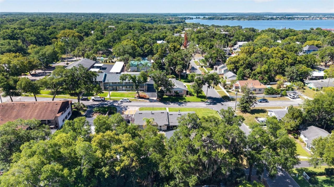 1012 S Baker Street , Mount Dora, FL 32757 Photo