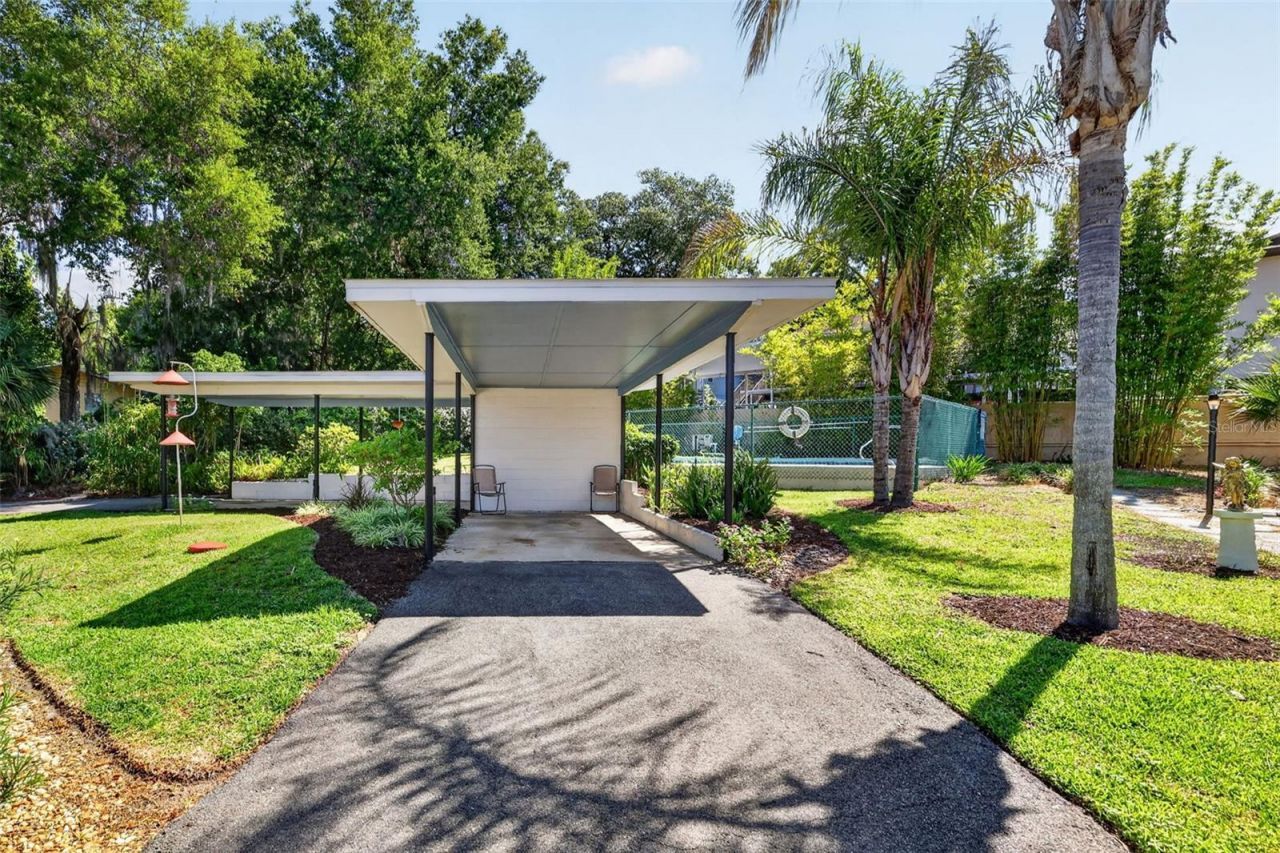1012 S Baker Street , Mount Dora, FL 32757 Photo