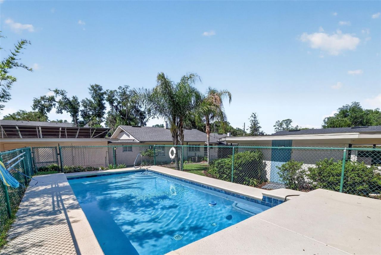 1012 S Baker Street , Mount Dora, FL 32757 Photo