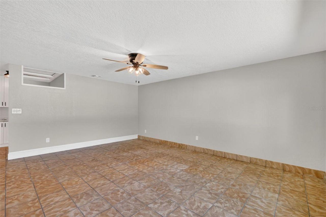 1012 S Baker Street , Mount Dora, FL 32757 Photo