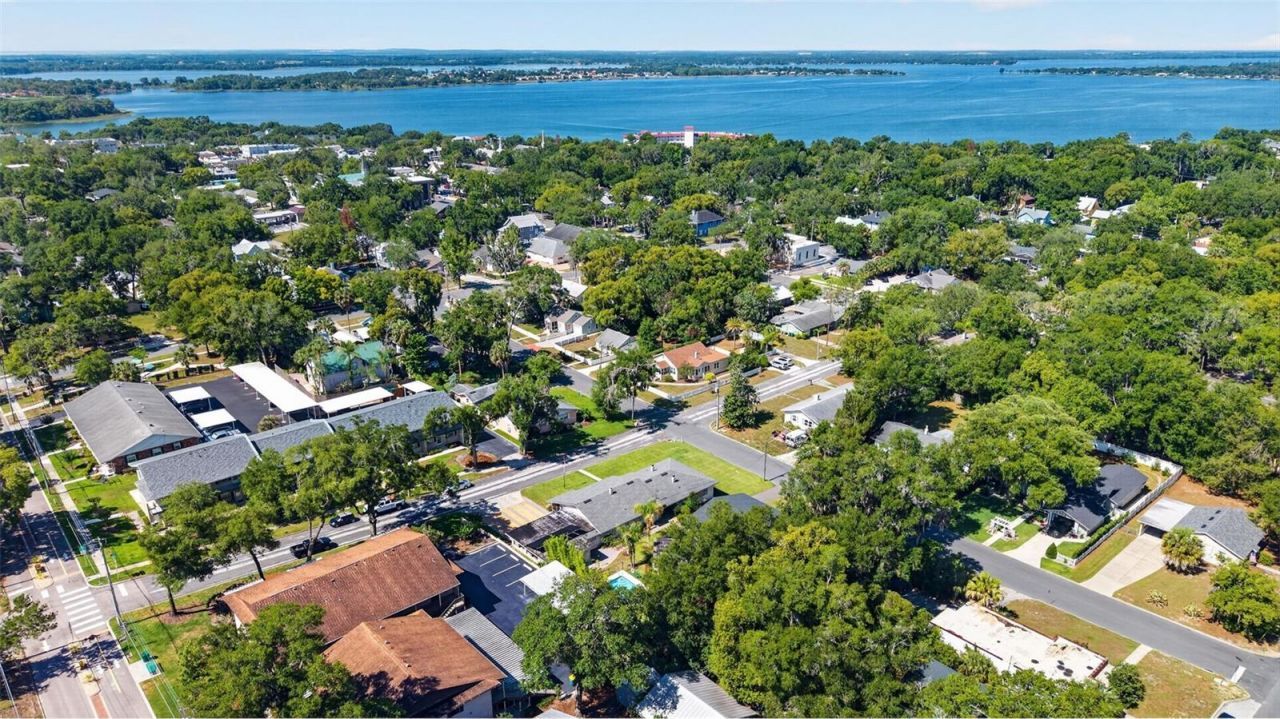 1012 S Baker Street , Mount Dora, FL 32757 Photo