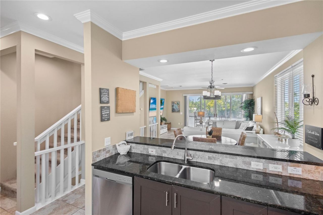 528 Forest Way, Longboat Key, FL 34228 Photo