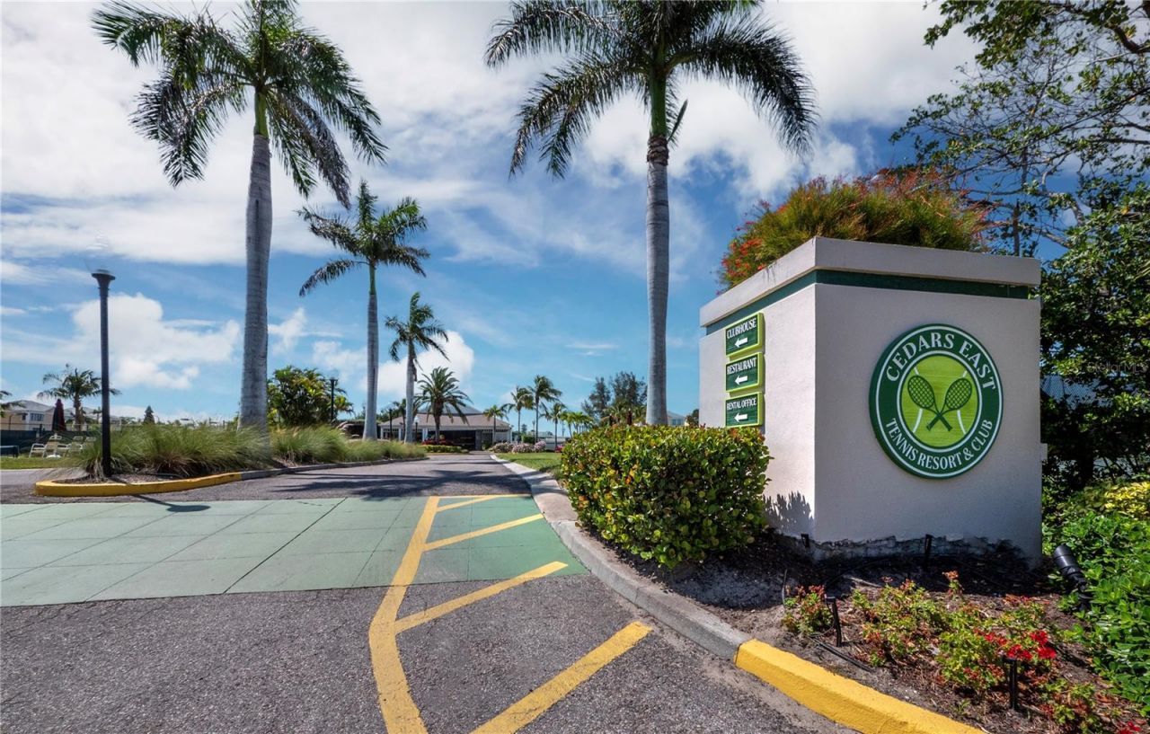 528 Forest Way, Longboat Key, FL 34228 Photo