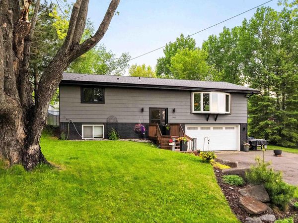 2401 W 23rd St, Duluth, MN 55811