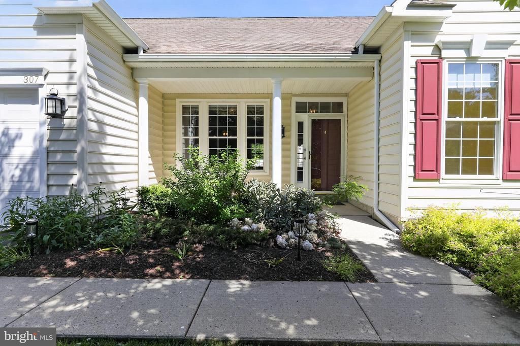 307 SAWGRASS COURT , HONEY BROOK, PA 19344