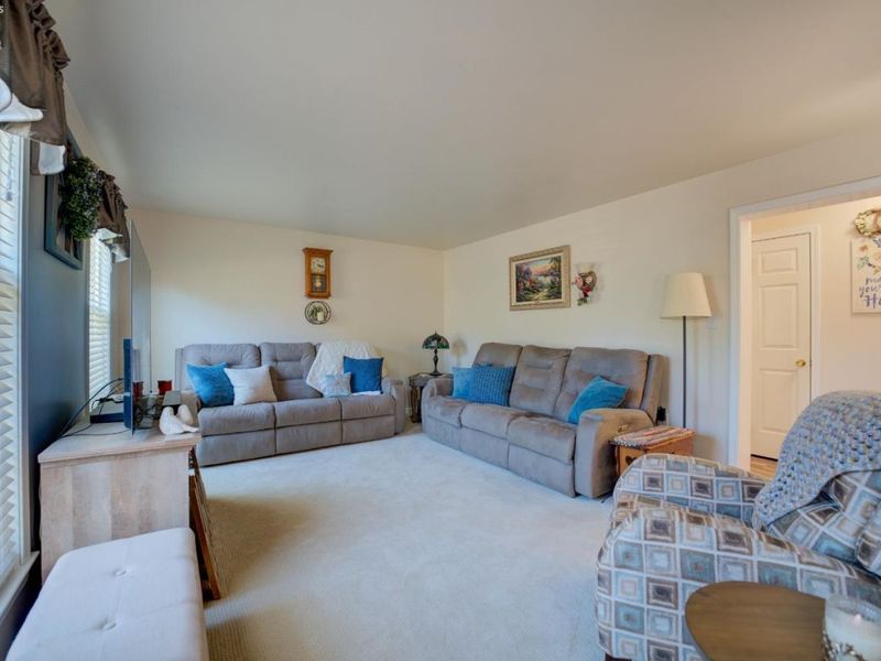 6008 Conneaut Light, Vermilion, OH 44089 Photo 16