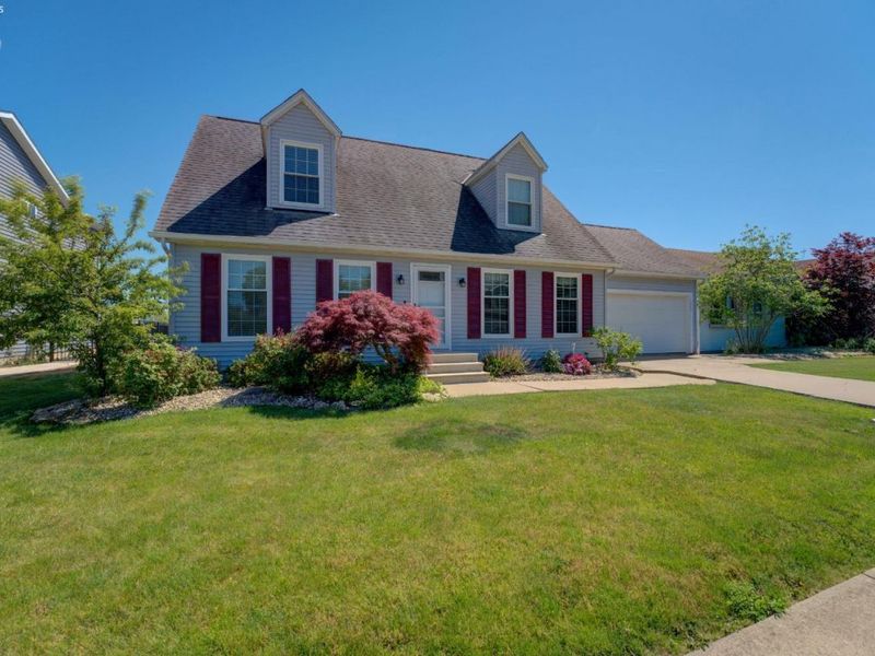 6008 Conneaut Light, Vermilion, OH 44089 Photo 2
