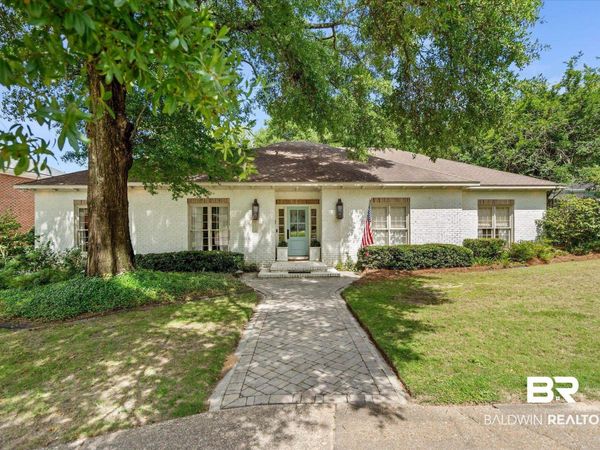229 W Lakewood Drive, Mobile, AL 36608