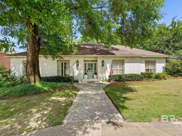 229 W Lakewood Drive, Mobile, AL 36608