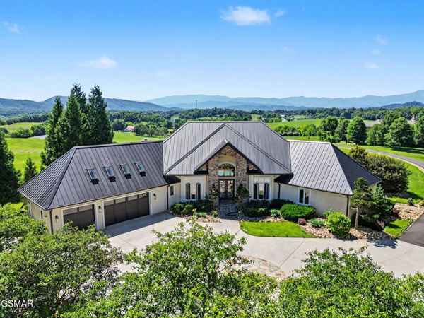 2640 E Walnut Grove Road, Sevierville, TN 37876