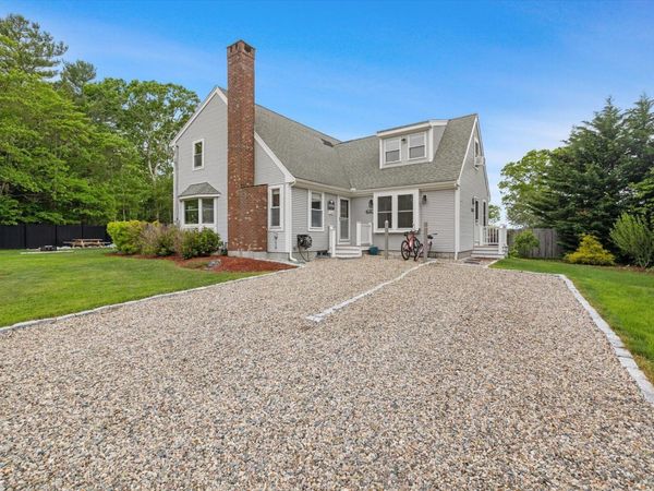 266 Algonquin Avenue , Mashpee, MA 02649