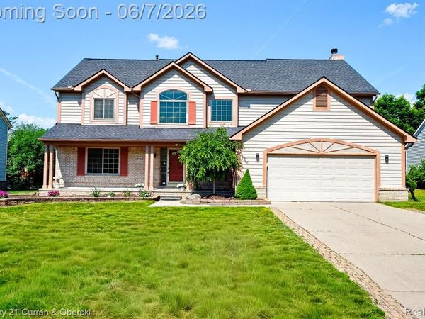 24403 Elmhurst Avenue, Farmington Hills, MI 48336
