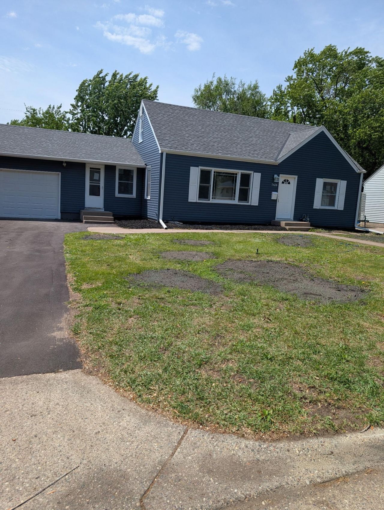 7438 Clinton Avenue , Richfield, MN 55423