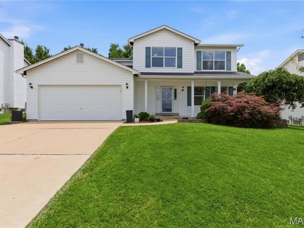 1027 Tower Park Drive, St Charles, MO 63304
