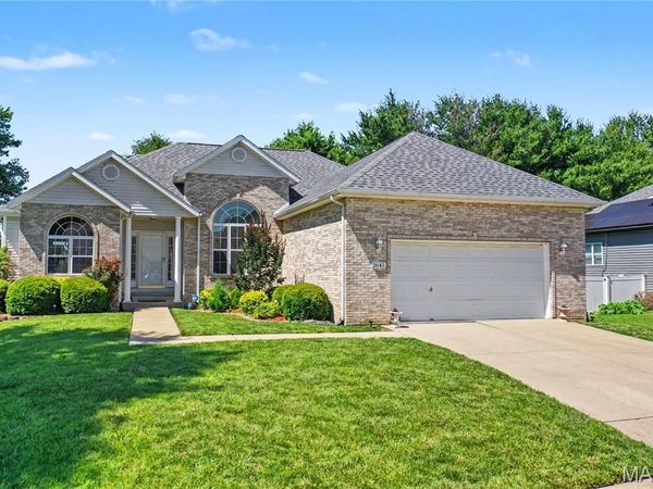 2645 Katrine Lake Drive, Belleville, IL 62221