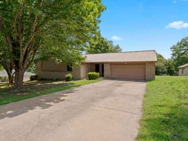 707 Quail Run Road , Grove, OK 74344