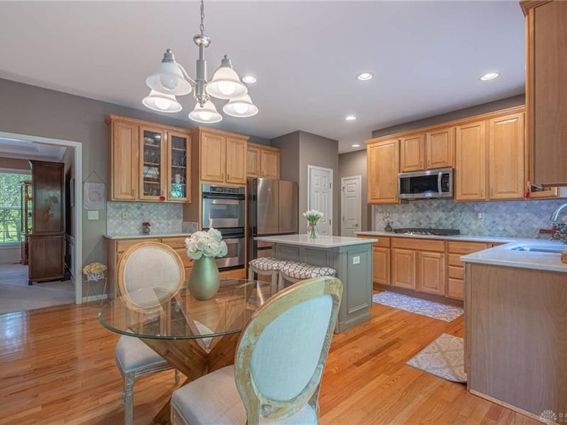 1717 Heritage Lake Drive, Centerville, OH 45458 Photo 8