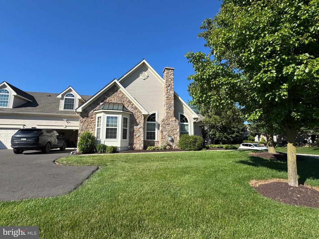 386 SHADY BROOK DRIVE , LANGHORNE, PA 19047
