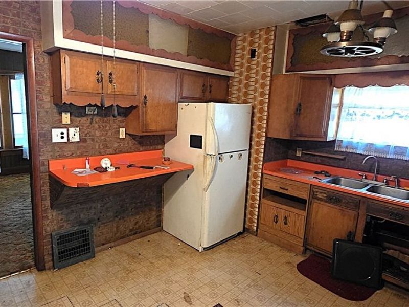 446 N 8th Street, Cambridge, OH 43725 Photo 9