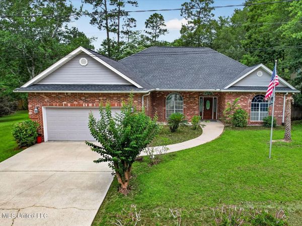 6410 Iona Street, Diamondhead, MS 39525