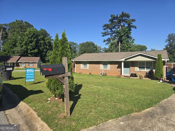 10 Silverwood Drive, Newnan, GA 30265