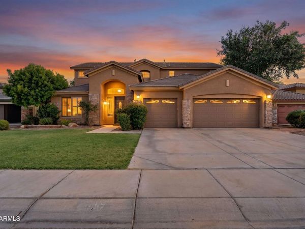 857 E CARLA VISTA Drive, Gilbert, AZ 85295