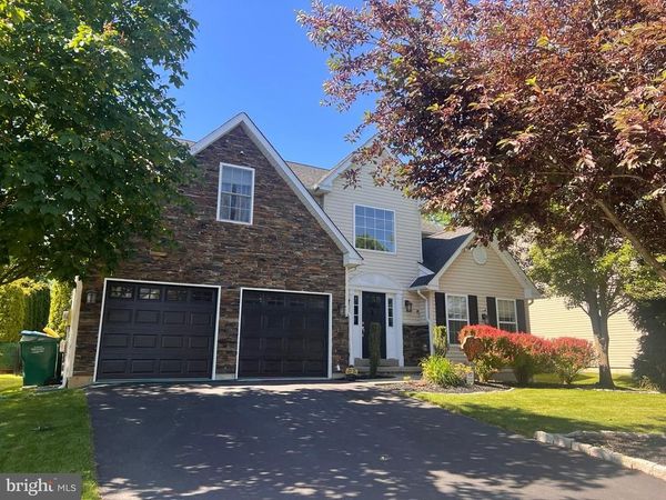 6840 SCENIC VIEW DRIVE , MACUNGIE, PA 18062