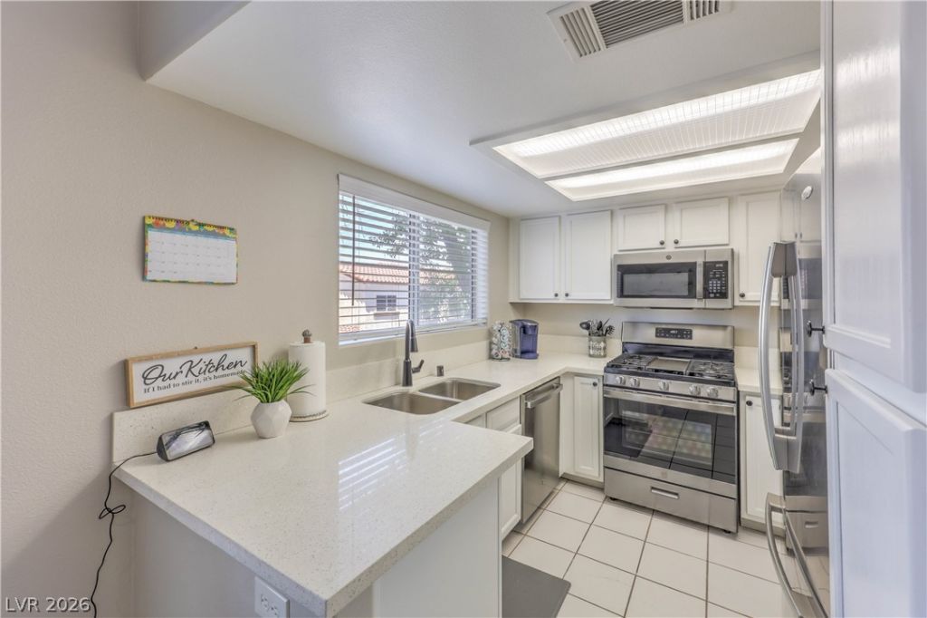 2975 Bluegrass Lane , Henderson, NV 89074