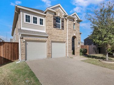 4000 Silk Vine Court, Fort Worth, TX 76262