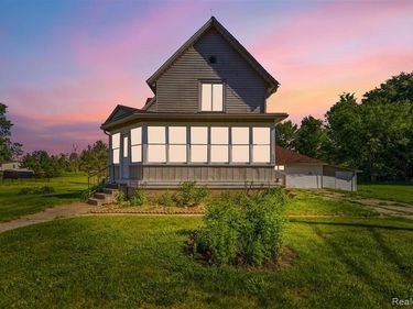 7219 Main, Kimball Twp, MI 48074