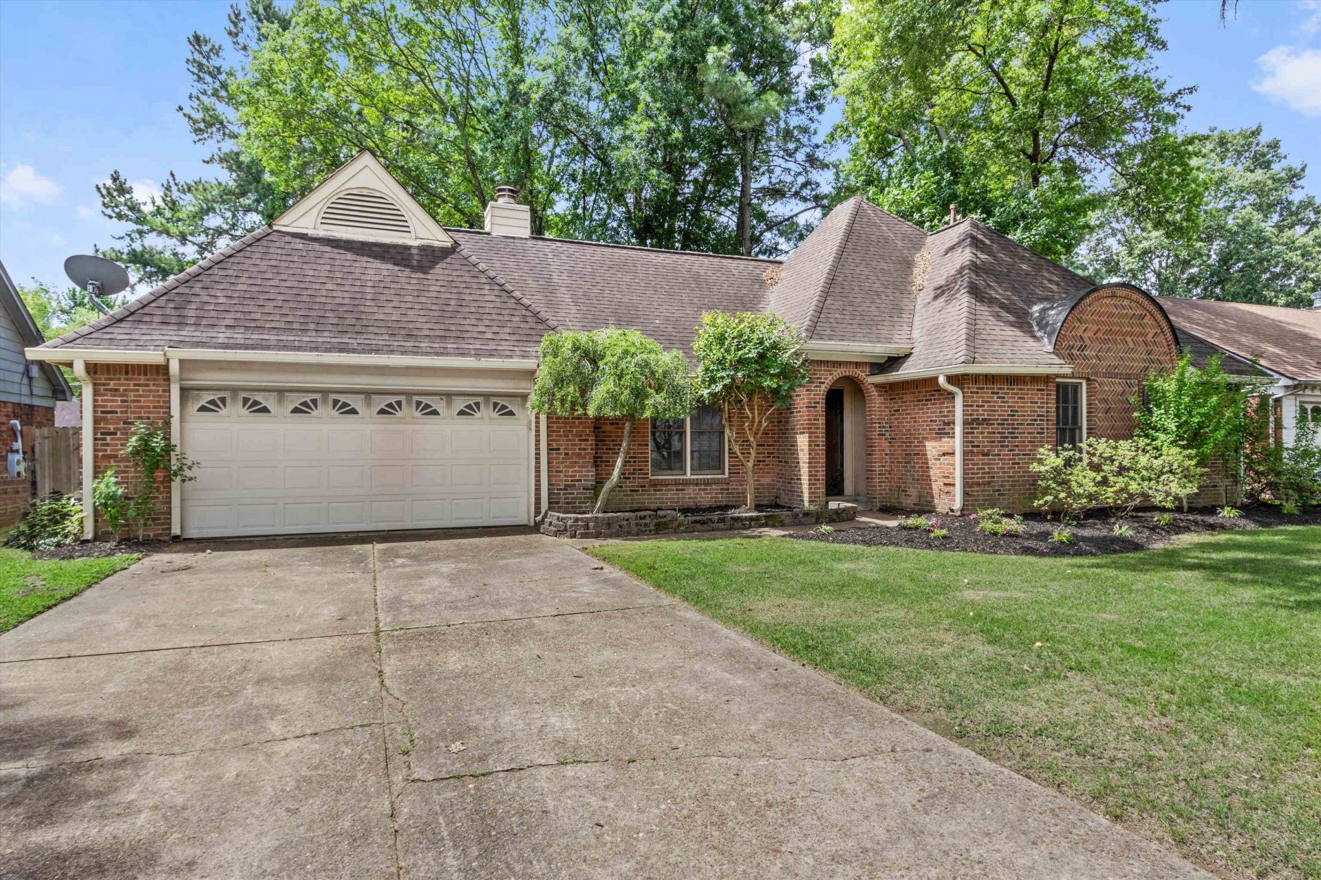 7009 Rocky Creek Dr, Memphis, TN 38125 Main Photo