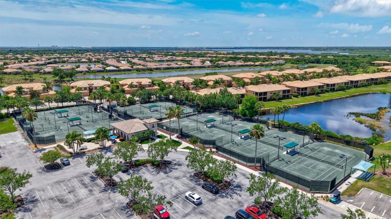 7511 Heritage Grand Place, Bradenton, FL 34212 Photo