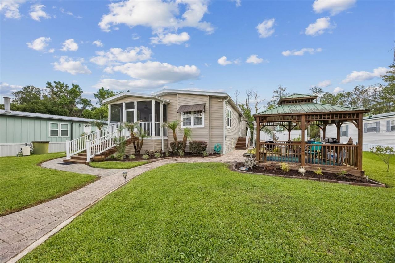 329 Paradise Circle , Satsuma, FL 32189 Photo